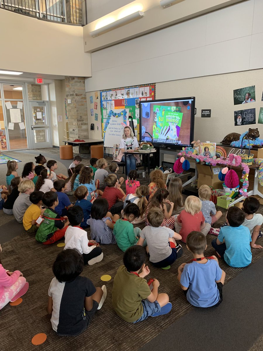 We LOVE library day! We also LOVE Mrs. Crites, our amazing librarian! <a href="/popepanthers/">🅟🅞🅟🅔  🅟🅐🅝🅣🅗🅔🅡🅢</a>  <a href="/popereads/">Pope Elementary Library</a>