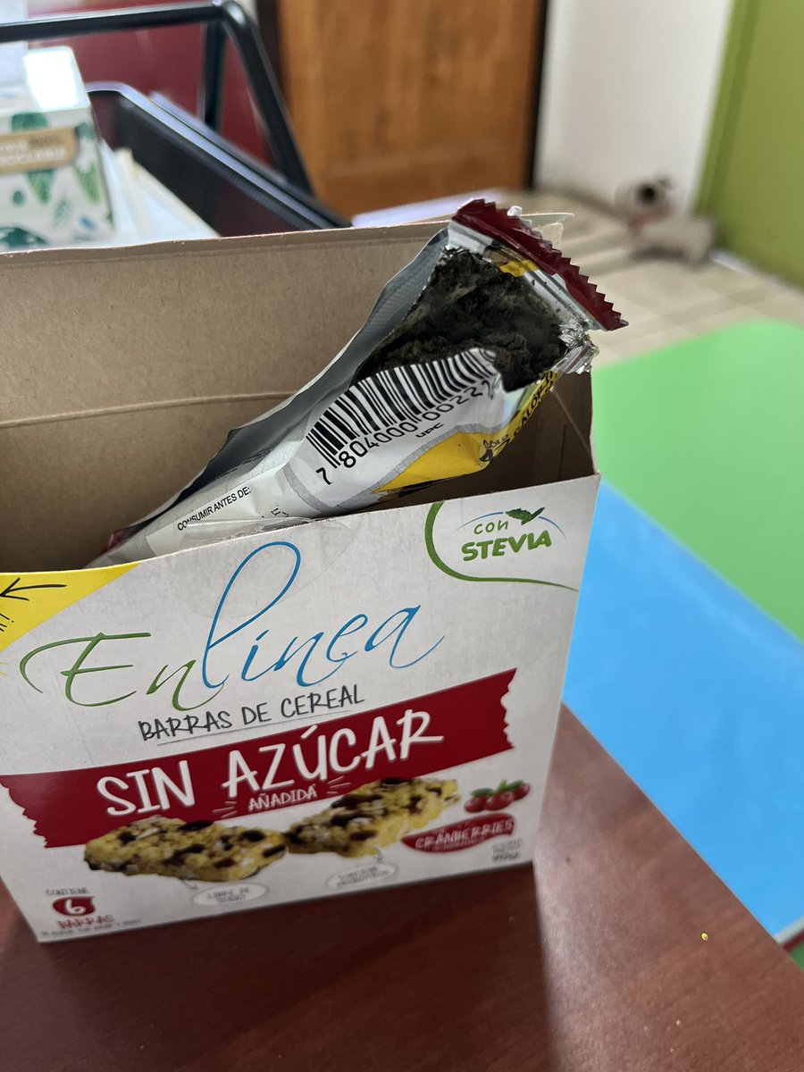 cotepitas's tweet photo. @estasenlinea compre unas barras de cereal en el supermercado y me salieron insalubres 😭 Necesito una respuesta !!!!😡 https://t.co/Va57i0GOra