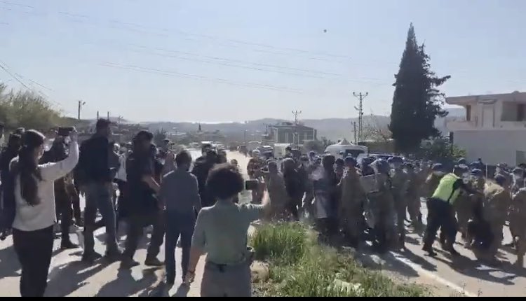 Asbest ve tehlikeli maddeleri ikamet yerlerinin yakınlarında istemeyen DEPREMZEDELERİ,
“Üstelik Küresel Asbest Farkındalık Haftasında;”
Deprem vurdu,
Asbest ve Tehlikeli Madde vurdu,
DEVLET VURMASIN!
<a href="/tcbestepe/">T.C. Cumhurbaşkanlığı</a> 
#2023GAAW #Katiltozasbest #Hatay #Asbestos #Deprem #1Maske1Hayat