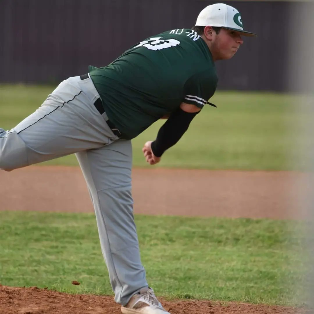 Warriors beat Simpson 16-3 on Monday night as they get solid pitching, and offense breaks up close game late with offensive explosion. Kanyon Wright(4-1) was steller on the mound, giving up just 2 hits and 1 run with 6ks. Grace is now 18-7 on the year.