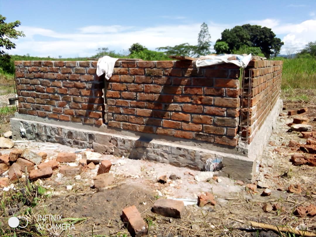 ADPF_RDC's tweet photo. Une Mini-Rizerie est en cours de construction à Sebele Fizi, en Synergie avec #OSAD grâce au financement de #PICAL, Ce bâtiment servira de moulin de riz dans ce milieu tant oublié https://t.co/YOpJ5PHz11