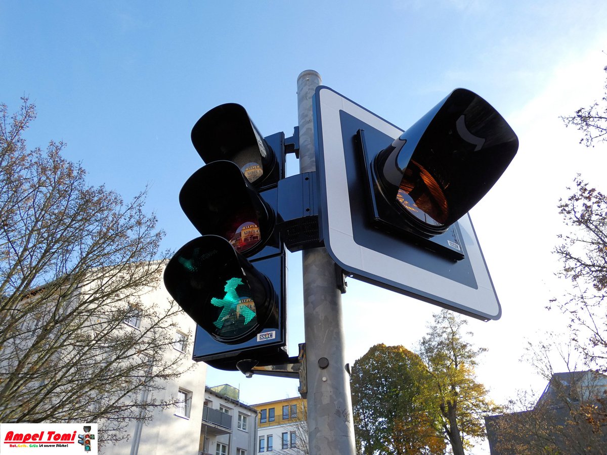 AmpelTomiDe's tweet photo. Signalservice Cottbus LSA "Bandweberstr./ Pulsnitzer Str." Großröhrsdorf
https://t.co/pmocAdqsrT 🚦
#ampel #ampelanlage #lichtsignalanlage #trafficlight #verkeerslicht #trafiklys #trafikljus #trafikklys #liikennevalo #sygnalizacjaświetlna #feudecirculation #signalservicecottbus https://t.co/1dZ9IeWAEO