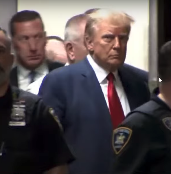lol scared trump. This is what #maga worships. what a puny sad excuse of a life form. #TrumpArraignment  #TrumpArrest