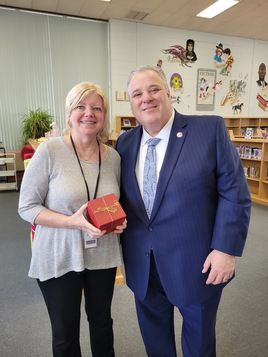Proud to present a Golden Apple for 25 years of outstanding service in the district to Ms. Sivilli! #HTPSTalentTeams #HTPSLearnerSuccess