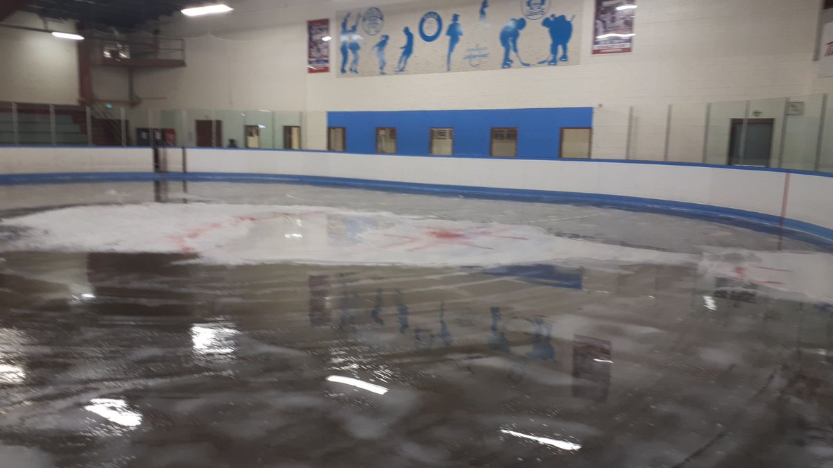 OronoArena's tweet photo. Hey @claringtongaels we are almost ready for you!  

Dry pad rentals for lacrosse and ball hockey will be available starting next week. 

Email Elaine at arena@oaaa.ca for details and availability. https://t.co/wZG9tmJcBj