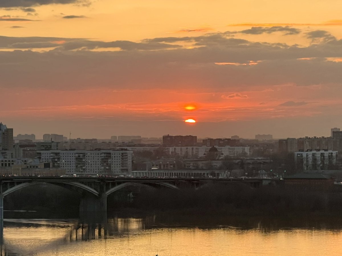 dimmitdim's tweet photo. Очень скоро они вернутся.

#закат #небо #волга #река #вода #алый #нн #ннов #нижнийновгород #столицазакатов #sunset #nn #nnov #nizhniynovgorod #sky #volga #river #volgariver #water https://t.co/dNbdKpPmnl