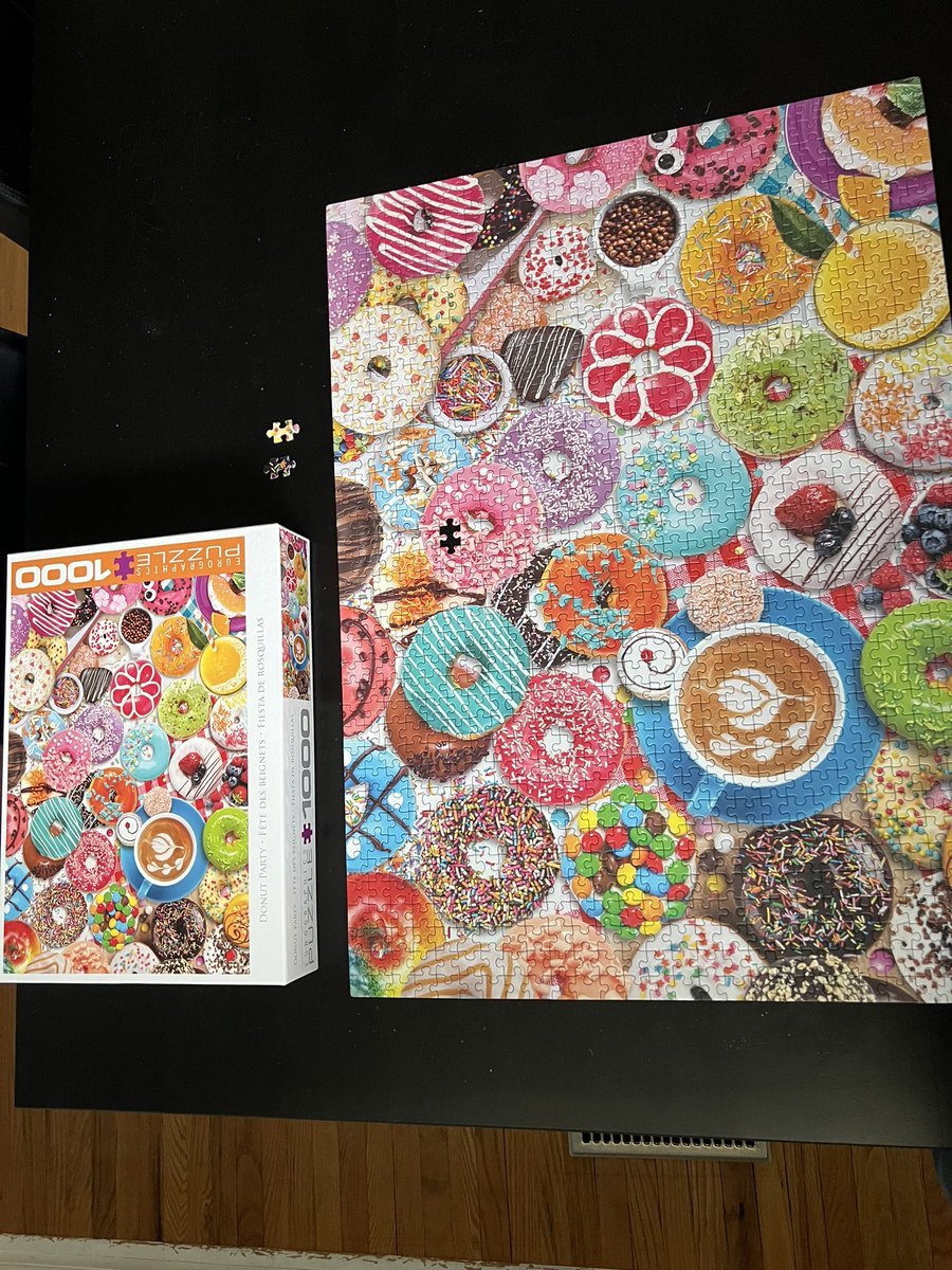 JPKnews's tweet photo. Hey @europuz - our whole family love your puzzles, but this brand new one we just built is missing one piece and has two duplicates. What a disappointment! https://t.co/9o2pwcI8Se