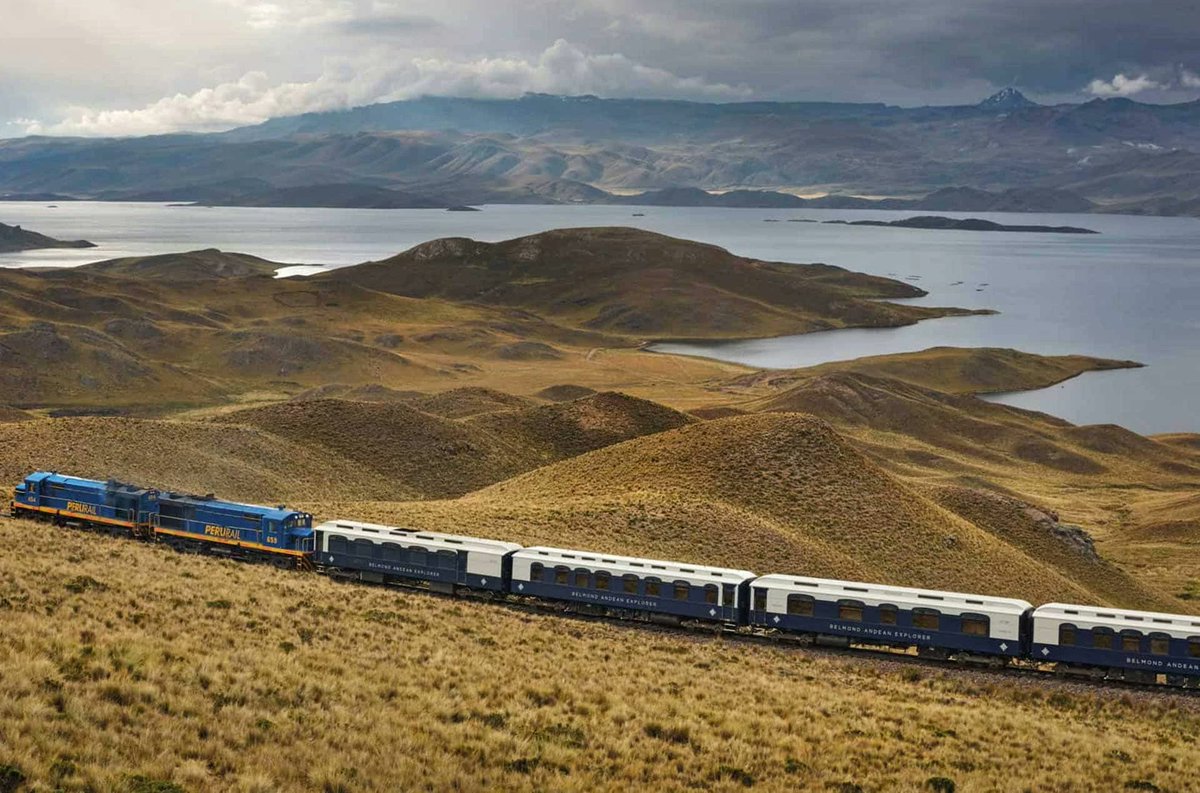 🚂 A comfortable train ride from the Cusco highlands, to the Puno Andean Plateau, is once again possible aboard the Titicaca Train. 
🌐More Info: n9.cl/m01f1
#cuscojourneys #infomachupicchu #meetheworld #cusco #perú #southamerica #perutravel #titicaca #titicacalake
