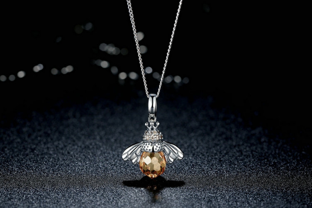 👉 Best choice Women's Cute Dancing Bee Necklace for only 15.90 lastday! 
More details 👇 
kdbazar.com/womens-cute-da…
⭐Like and Share? 
#kdbazar #luxury #onlineshopping
#streetstyle #realstreetstyle #ontrend #rewearoldgear