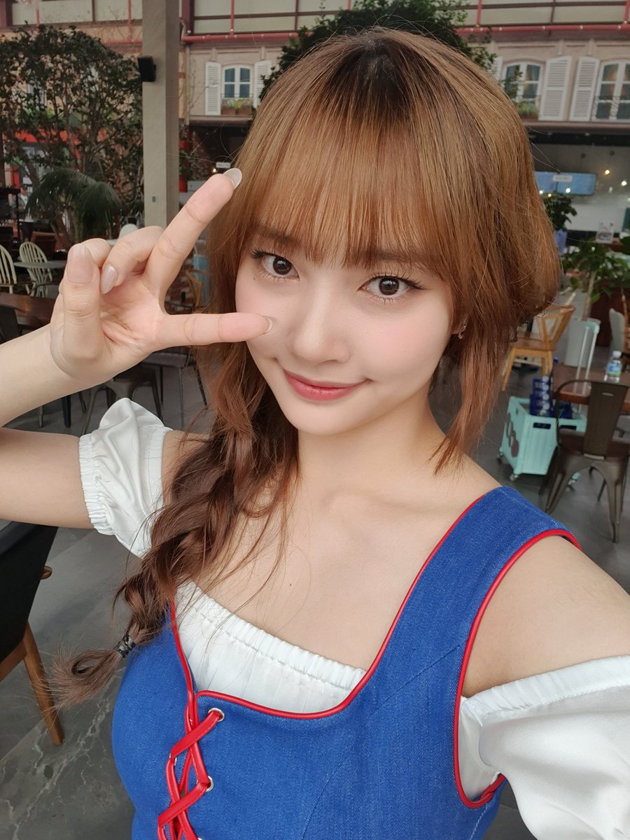 cnhaein's tweet photo. MANIS BANGET. SEMUANYA HARUS LIAT ADIKKU LUCU DAN CANTIK SEKALI HUHUHUHUJUJU *lovingly* 🥺💖🥺 https://t.co/2DotdkRDB4