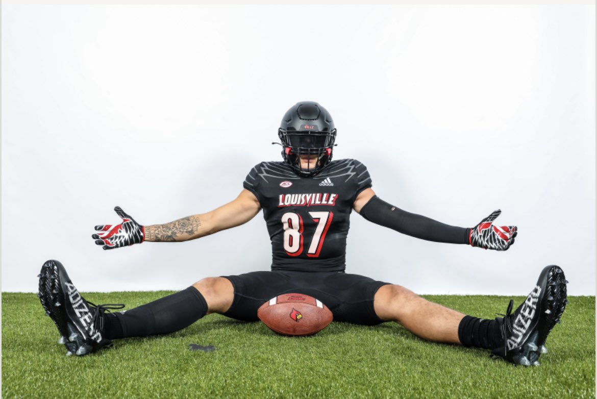 I’d like to thank <a href="/Coach_RWallace/">Coach Ryan Wallace</a> and <a href="/LouisvilleFB/">Louisville Football</a> for a great time! GO CARDS!!