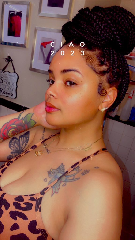 whoiskeish's tweet photo. I’m ready for some more braids! 😭 https://t.co/ei0NJXFGaD