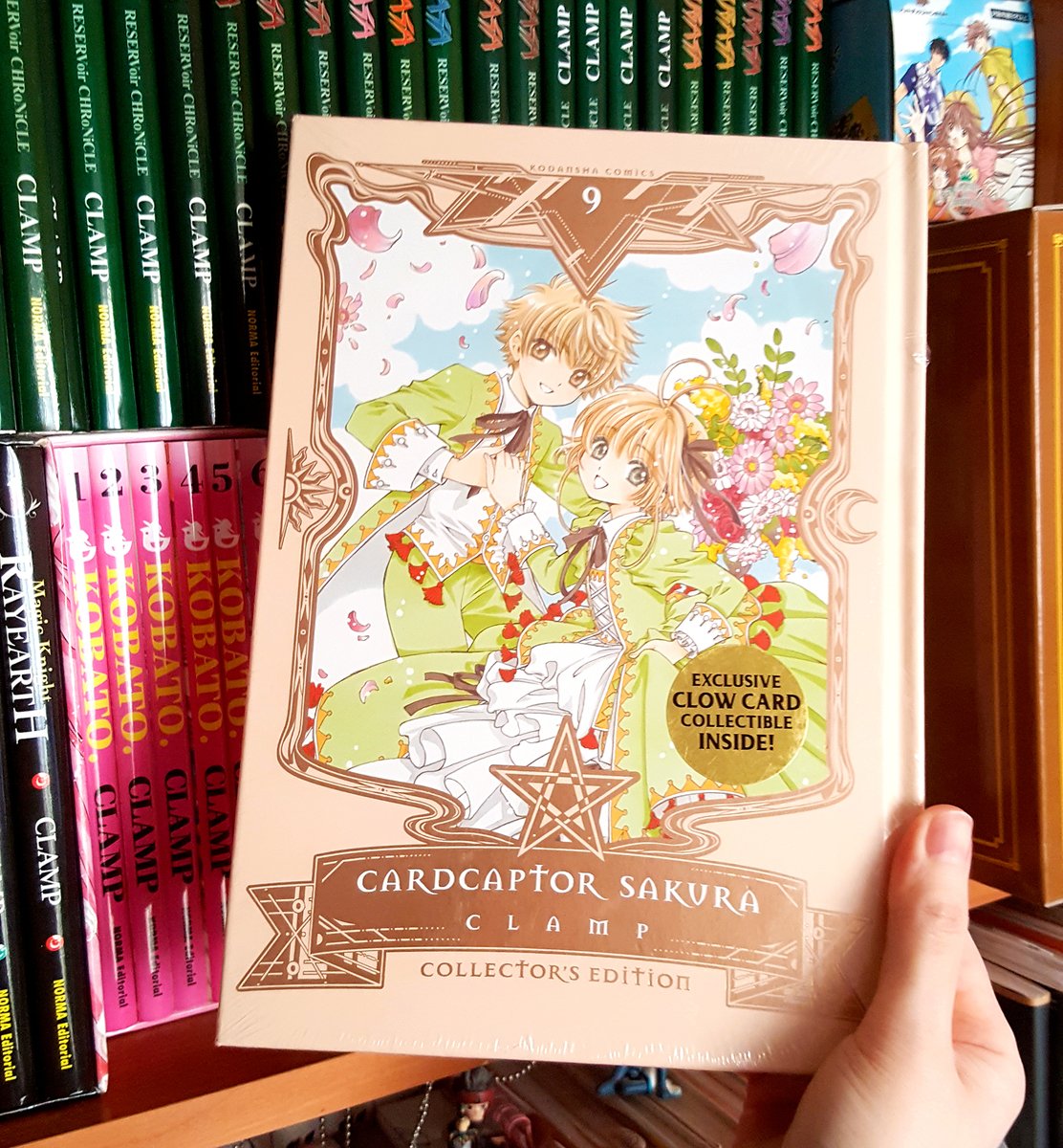 After receiving the news on April 1st that #cardcaptorsakura clear card would be getting a sequel, I felt the need to mark this very special & long awaited announcement!🥰
So I went and purchased CCS v9 Collector Edition by #kodanshacomics US, it was half price, lucky! 🍀