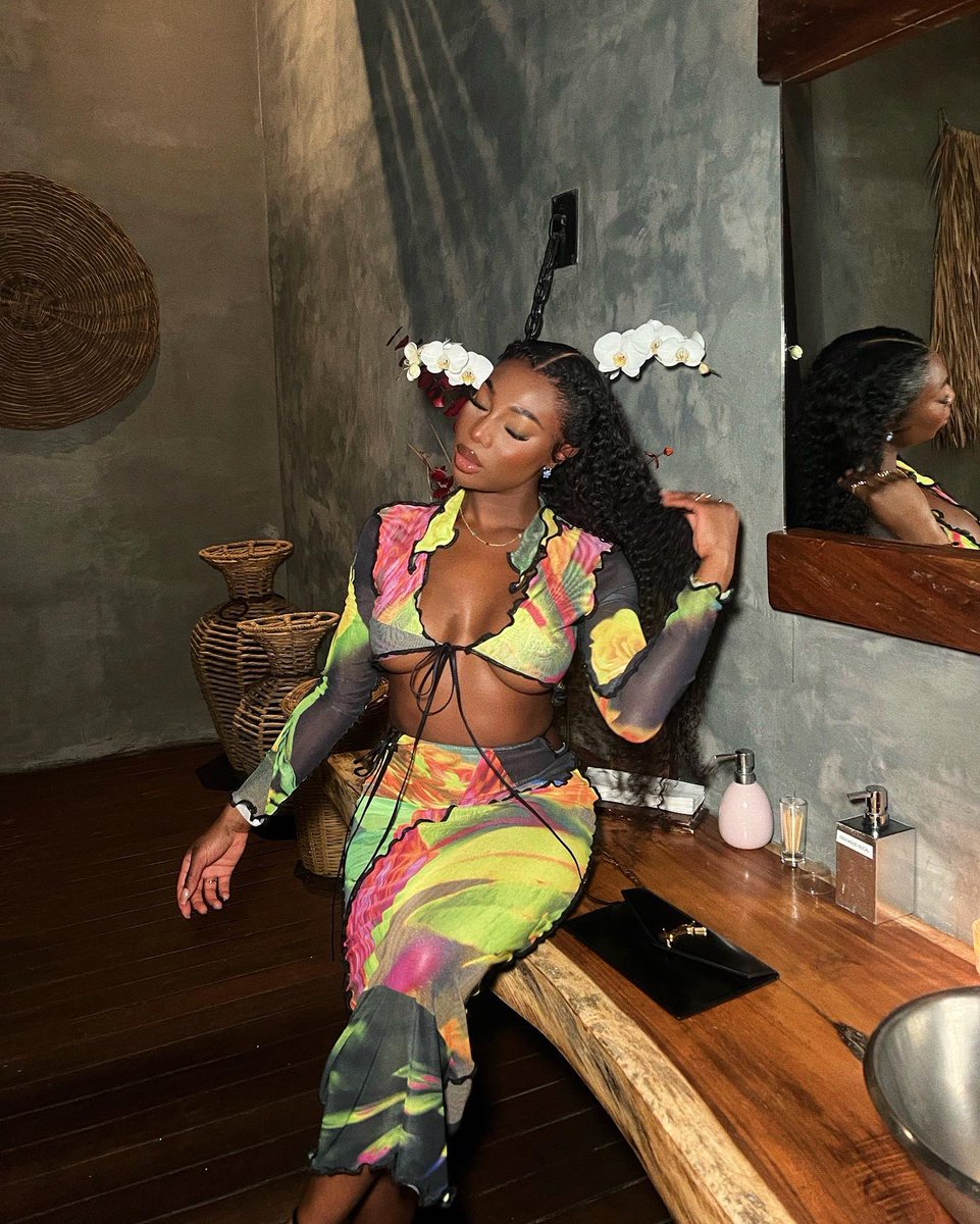AdeolaPatronne's tweet photo. First night in Mexico 🇲🇽 https://t.co/WivTlVczSn