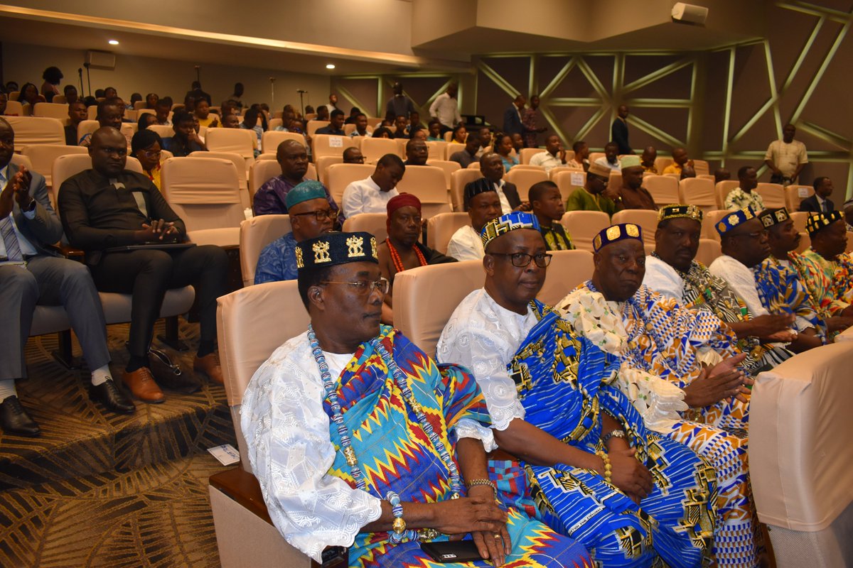 UNFPA_TOGO's tweet image. 𝐋𝐞 𝐓𝐨𝐠𝐨 𝐜𝐨𝐦𝐩𝐭𝐞 𝐚𝐜𝐭𝐮𝐞𝐥𝐥𝐞𝐦𝐞𝐧𝐭 𝟖 𝟎𝟗𝟓 𝟒𝟗𝟖 𝐡𝐚𝐛𝐢𝐭𝐚𝐧𝐭𝐬, 𝐝𝐨𝐧𝐭 𝟒 𝟏𝟓𝟎 𝟗𝟖𝟖  ♀️ (𝟓𝟏,𝟑 %)
Ces chiffres ont été  communiqués ce mardi au cours d&apos;une cérémonie officielle de présentation des résultats définitifs globaux du  #RGPH5