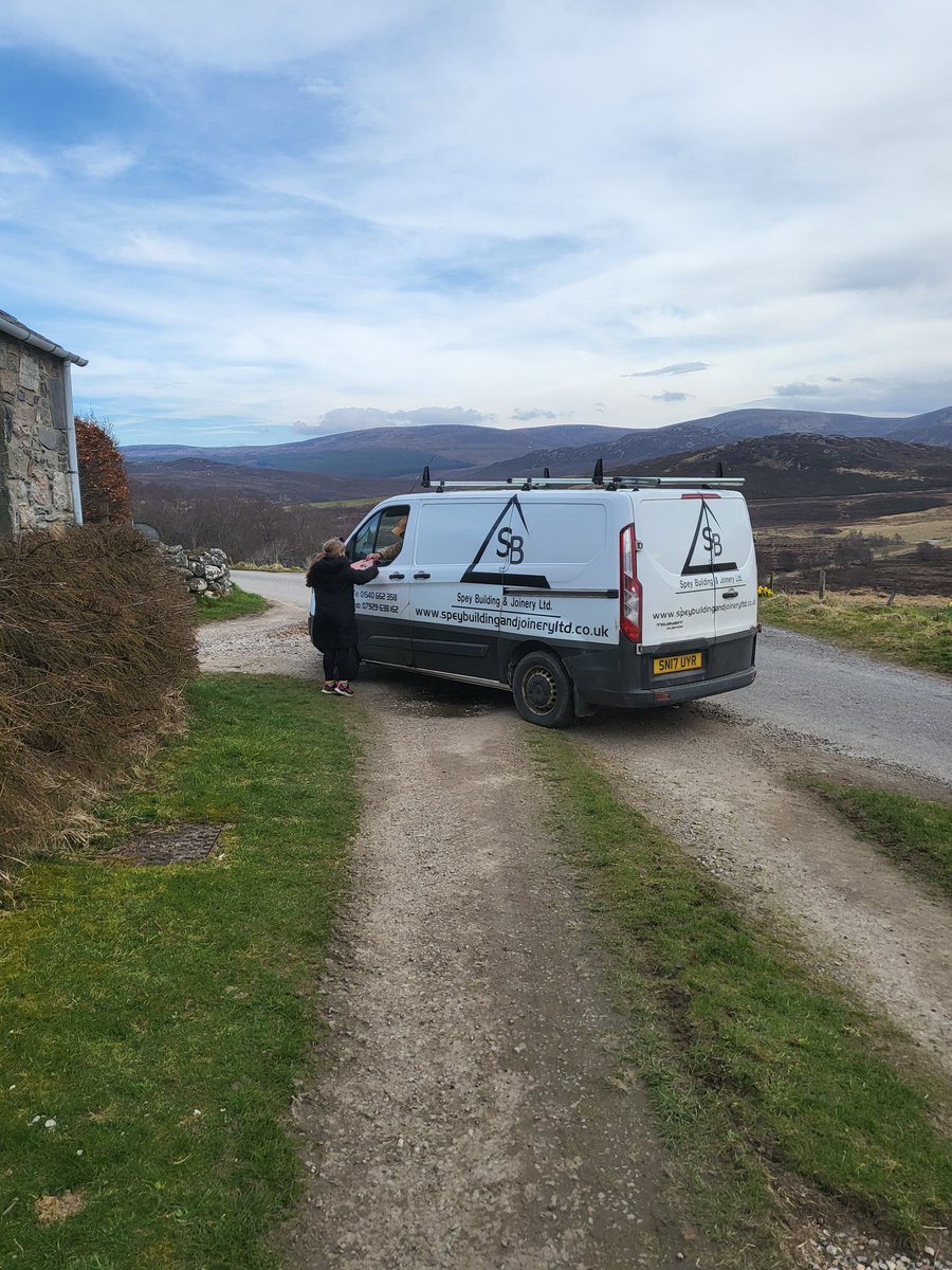 AlbertWodar's tweet photo. @SpeyLtd 
Big thank you for the gentlemen at Spey Building and Joinery for supporting small local business. 

Ella and Robin say thank you from their Loom band Stand at Loch Ruthven. https://t.co/kWdUV7Gw62