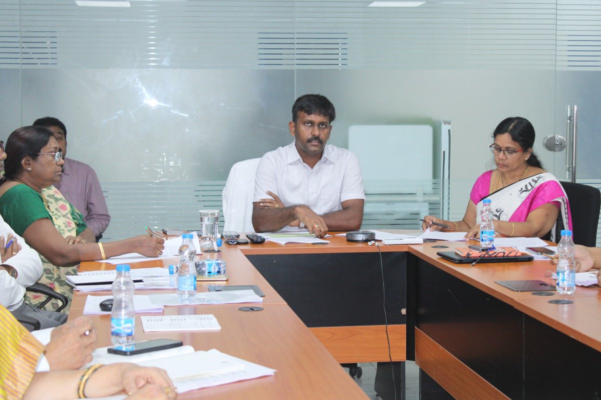 ap_agriculture's tweet photo. Today Sri C. HariKiran I.A.S., Spl. Commissioner of Agril. has reviewed all DAOs, ADAs and MAOs in the State through video conference and reviewed various Departmental programmes. https://t.co/q74bCdoK1Z