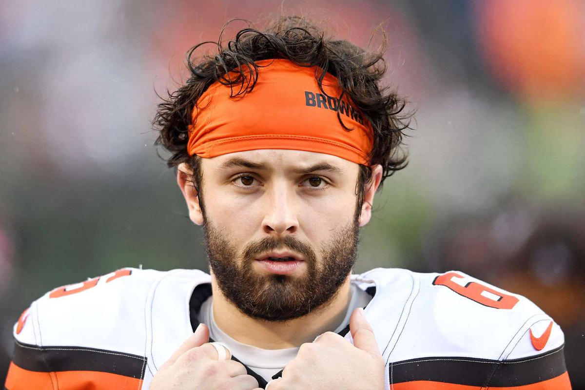 barstoolsports's tweet photo. Who’s the greatest backup QB of all time? https://t.co/OkZpgMzDap