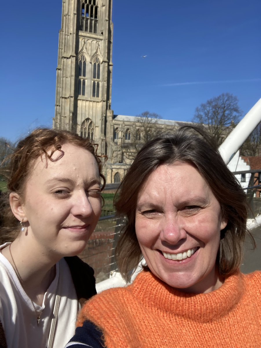 CKilleavy's tweet photo. Glorious day #Boston #Lincolnshire
Polish cakes for breakfast, mooched in antiques shops & climbed 200 steps up St Botolphโs Church tower @stump_boston Fantastic view
Visited #Leasingham farmshop/garden centre on way home @mfs_leasingham
#perfectday
#Staycation #LincsConnect https://t.co/9ZRhUm7yld