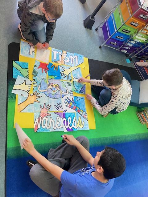 Last week students at Eggert Elementary assembled more than 30 posters to celebrate Autism Awareness Month this April! 👏