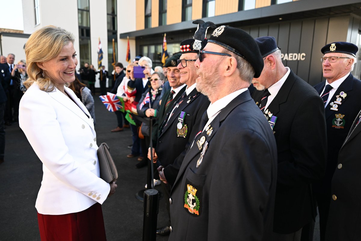 RoyalFamily's tweet photo. The Duchess of Edinburgh has officially opened the UK’s first dedicated Veterans’ Orthopaedic Centre at @RJAH_NHS.

The Headley Court Veterans’ Orthopaedic Centre will provide specialist treatment spaces alongside a dedicated hub for military charities.

🔗https://t.co/kgbk6YHlGf https://t.co/3qIIPCNwCx