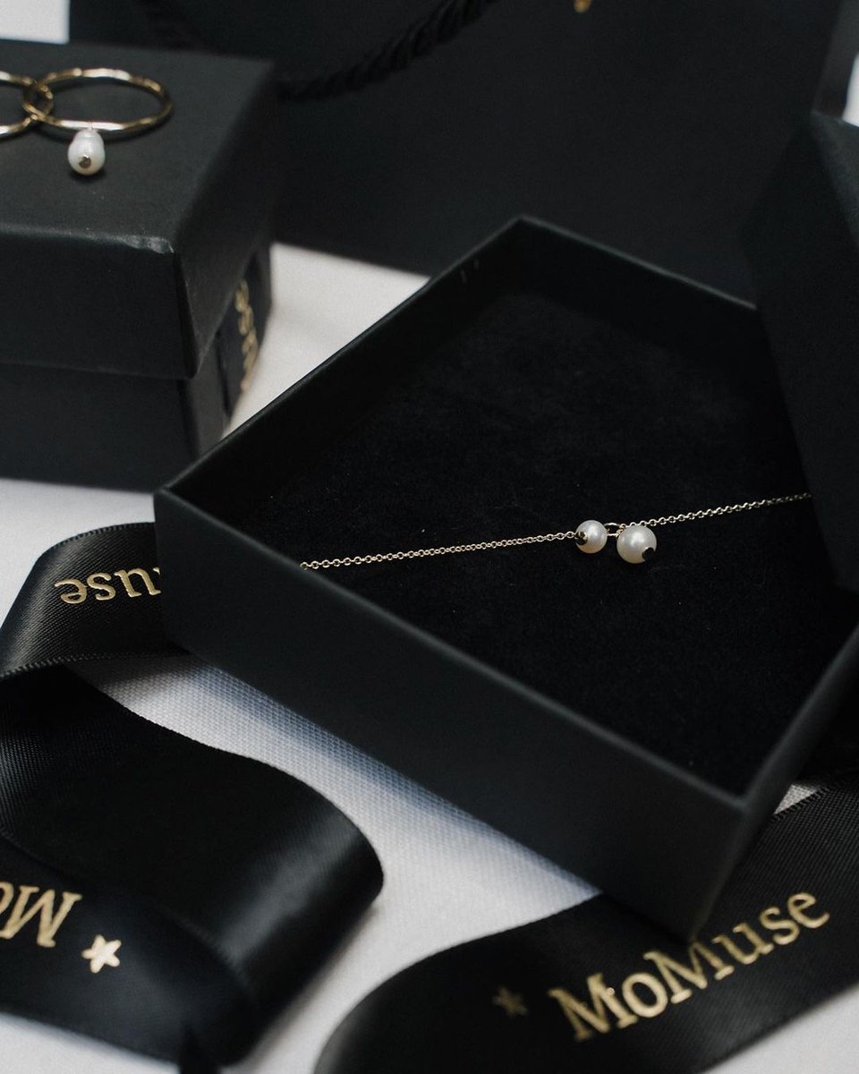 ShopPowerscourt's tweet photo. @momusejewellery collections embody the ideals of modernist design; they are simple and understated with an emphasis on clean lines and geometric shapes✨ https://t.co/CQBorliqSM