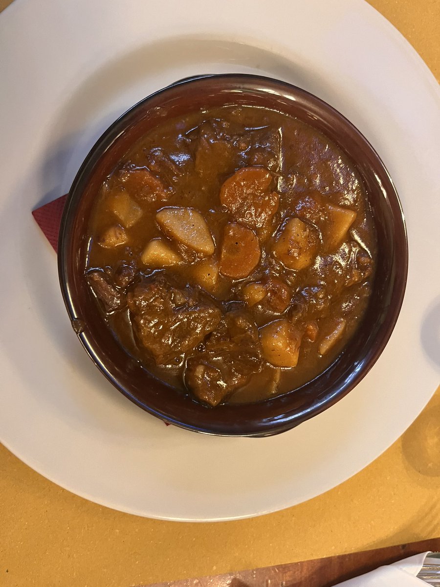 samina_monaghan's tweet photo. Irish Stew 🍀🥘🍀 Irish coffee 🇮🇹🇮🇪🇮🇹 #babyGuiness #FlannObrien 🍀🍀🍀💫 https://t.co/PtoZSAVCWB
