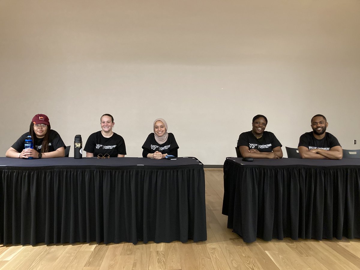 GranataLab's tweet photo. So excited to have graduate students from underrepresented groups lead a Q&amp;A for high school students attending #NBD2023 and talk about their research  @BiomechanicsDay @BEAMvt @VTEngineering https://t.co/mw5LLeOWlw