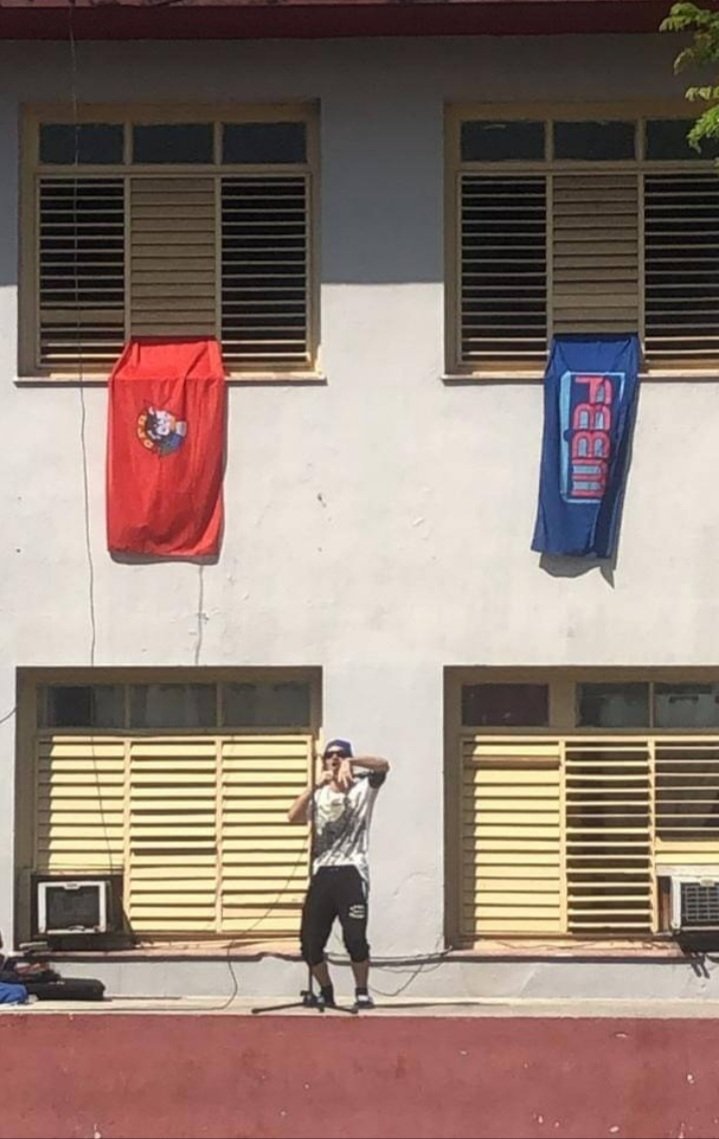 IpuCuquiBosch's tweet photo. En el @IpuCuquiBosch se festeja el 4 de abril con la alegría que caracteriza a nuestro instituto. @CubaMined  @dmesantiago2019  @dpestgo @feemdecuba @AngelaTellezJ  @RaulSamon #CubaEduca https://t.co/2Qc6jSK6Px