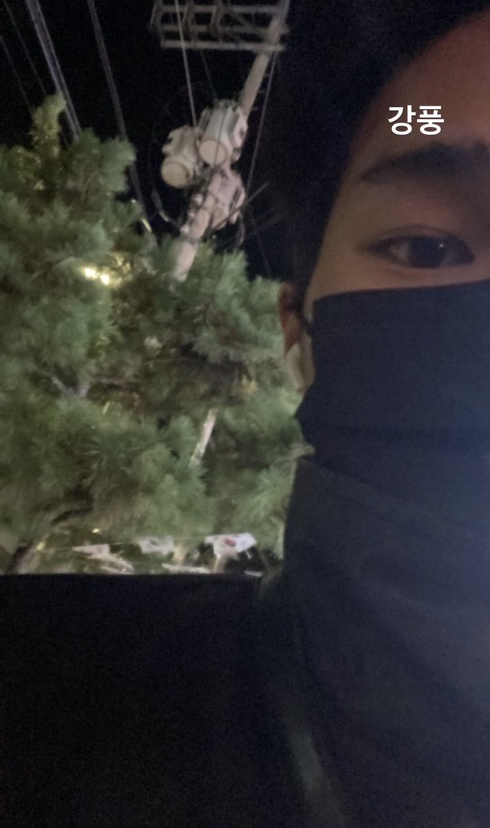 Huh_babo's tweet photo. 예비군 남성.. https://t.co/iG8GV9LKyS