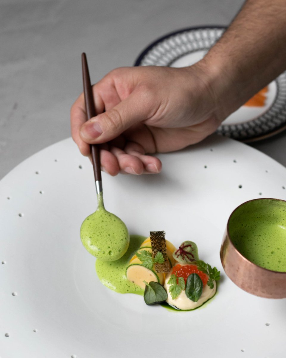 DaTerra_London's tweet photo. Our Trout Cannelloni with courgette, chervil sauce and cured trout.
.
.
.
@michelinguide @rafacagali #rafaelcagali #2MICHELINStars #michelinlondon #finedining #atthepass #cheflife #eastlondonrestaurant #townhallhotel #chefsofinstagram #finedininglovers #daterra #daterrar https://t.co/tvM3ZrB9HY
