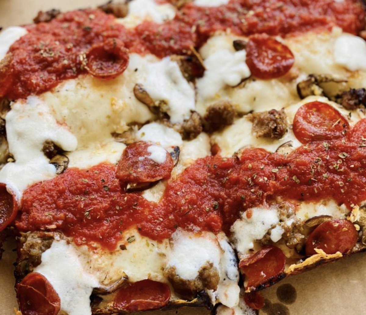 KeepAustinEatin's tweet photo. Tomorrow is National Deep Dish Pizza Day. That said, here is one of our favorite pizza places with the best deep-dish pizza! 
@Via313Pizza brings the best Detroit-style square-cut pizza to Austin! They even have an amazing Gluten Free version! 
#keepaustineatin #austin #via313 https://t.co/sfAxRxiSF2