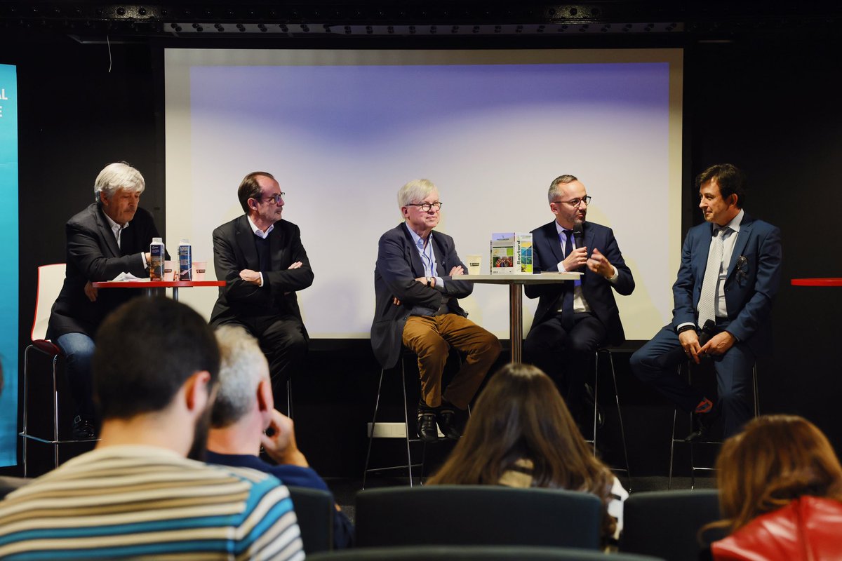 SebVincini's tweet photo. Conférence de #presse de lancement du @GuideDuRoutard consacré à la @HauteGaronne. 

C’est une vrai reconnaissance puisqu’il s’agit du 1er guide de la collection #DestinationNature !

Avec Philippe Gloaguen, @Didiercujives, Christian Mantéi, @Darthou2.  @TourismeHG @atout_france https://t.co/RCsDS4HnMe