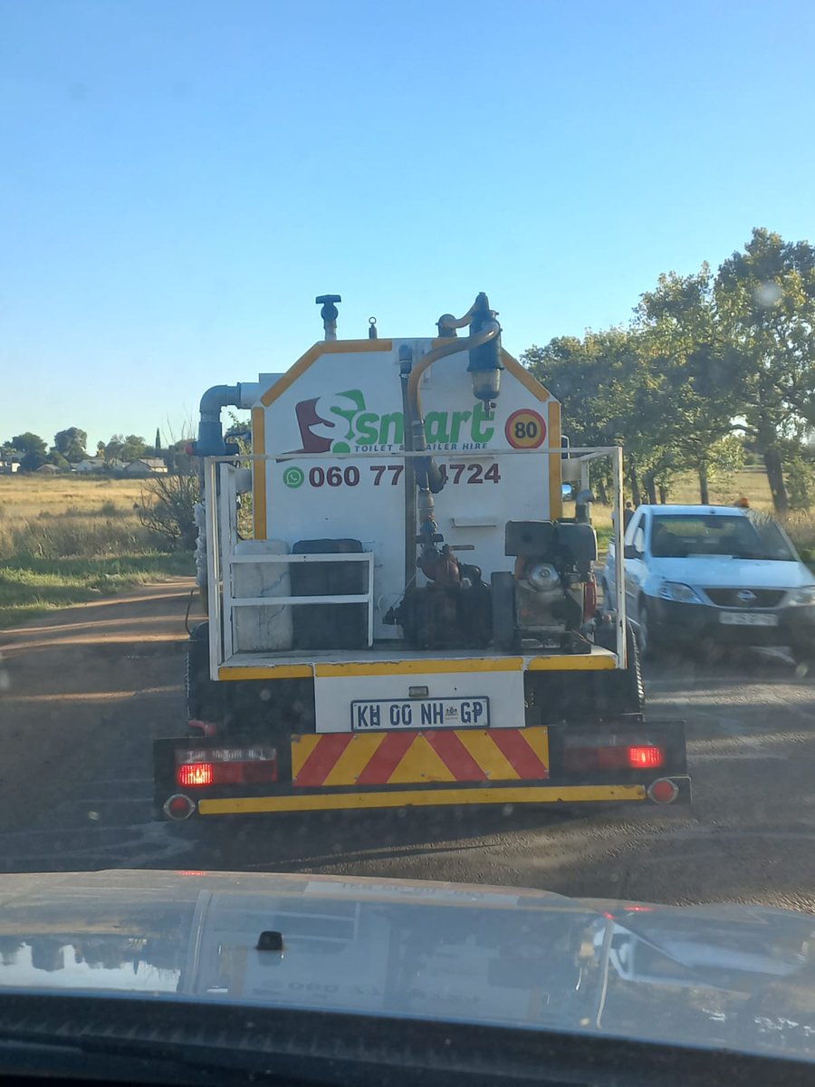 Dean_De_Beer's tweet photo. @baddrivingza this truck pushed me onto incoming traffic in peak traffic. With my 5 year old in the car. This company is putting kids lives at steak.
Kempton park R25. https://t.co/o0ARVklb3S