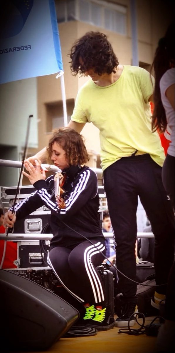 fama_official's tweet photo. #scatto 📸 #rubato in un #momento in cui la #concentrazione era ai massimi livelli 😜 🎻 🎹 🎤 . . .
P.S.
Ma non siamo troppo BELLi ? ♉️ ♍️ 😝
#fama 🧑🏻🎤 #fabiomarsana 🙋🏻 #antoniettasutera 🎻 #author 🖋️ #composer 🎹 #singer 🎤 #songwriter #Click #steal #monents #concentration https://t.co/kap3L1NZSz