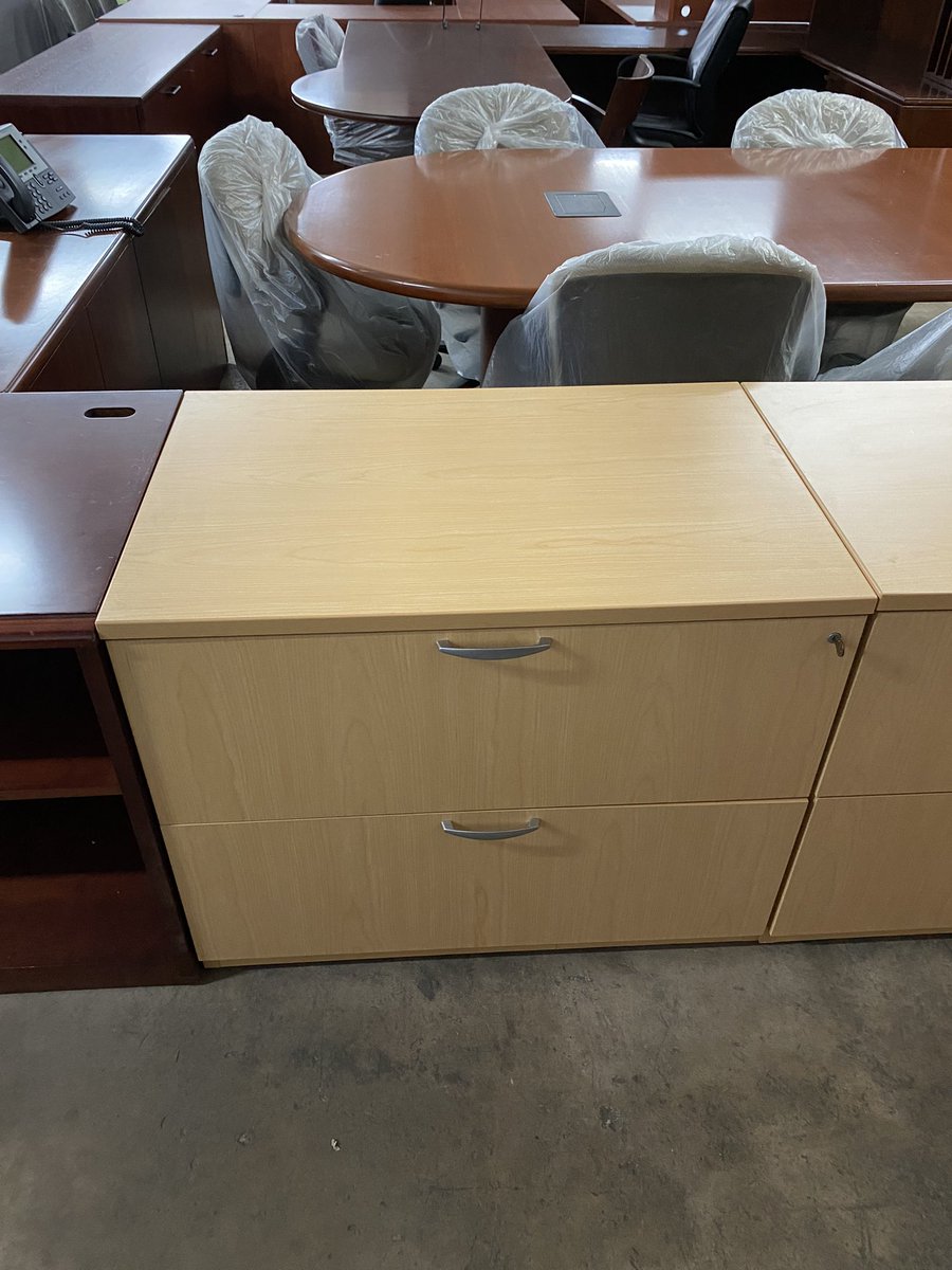 DFSIHOUSTON's tweet image. Paoli 2 drawer lateral file cabinet, commercial grade, laminate in maple finish, file hanging frames, fits letter or legal files, lock with key, dimensions: 36” wide x 24” deep x 29.5” height #paoli #filecabinets #filingcabinets