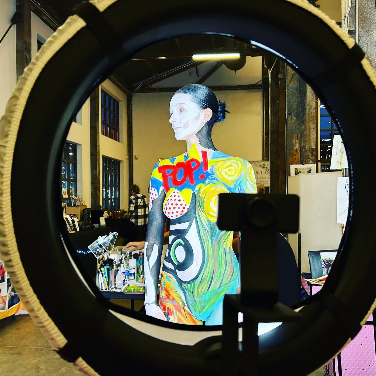 Create a life that pops! 💗 @artworldexpo Body paint by Tiera Murray at our event last Friday! #bodypaint #artworldexpo #artists #makeup #spfx #moviemakeup
