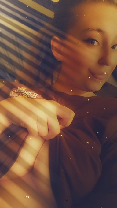 GoddessDavina22’s pics and videos