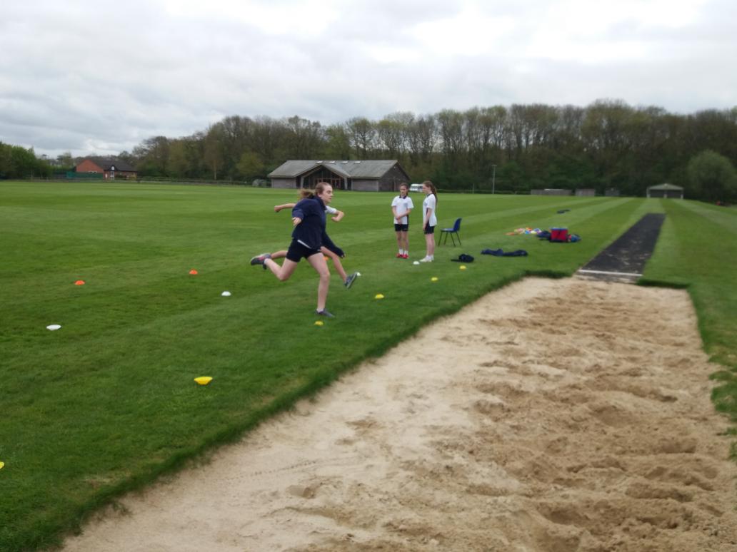 Cambridgeshire PE tweet media