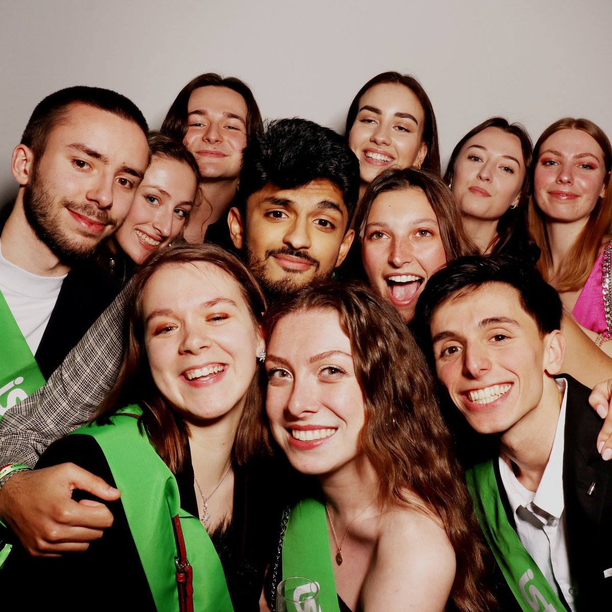 J-2 Parcoursup ! Pour vous accompagner dans votre orientation et la confirmation de vos voeux, nous vous proposons un rendez-vous personnel mercredi 5 avril.

✅ Contactez-nous de 8H30 à 18H30, nous répondrons avec plaisir à toutes vos questions : 01.40.40.20.29.