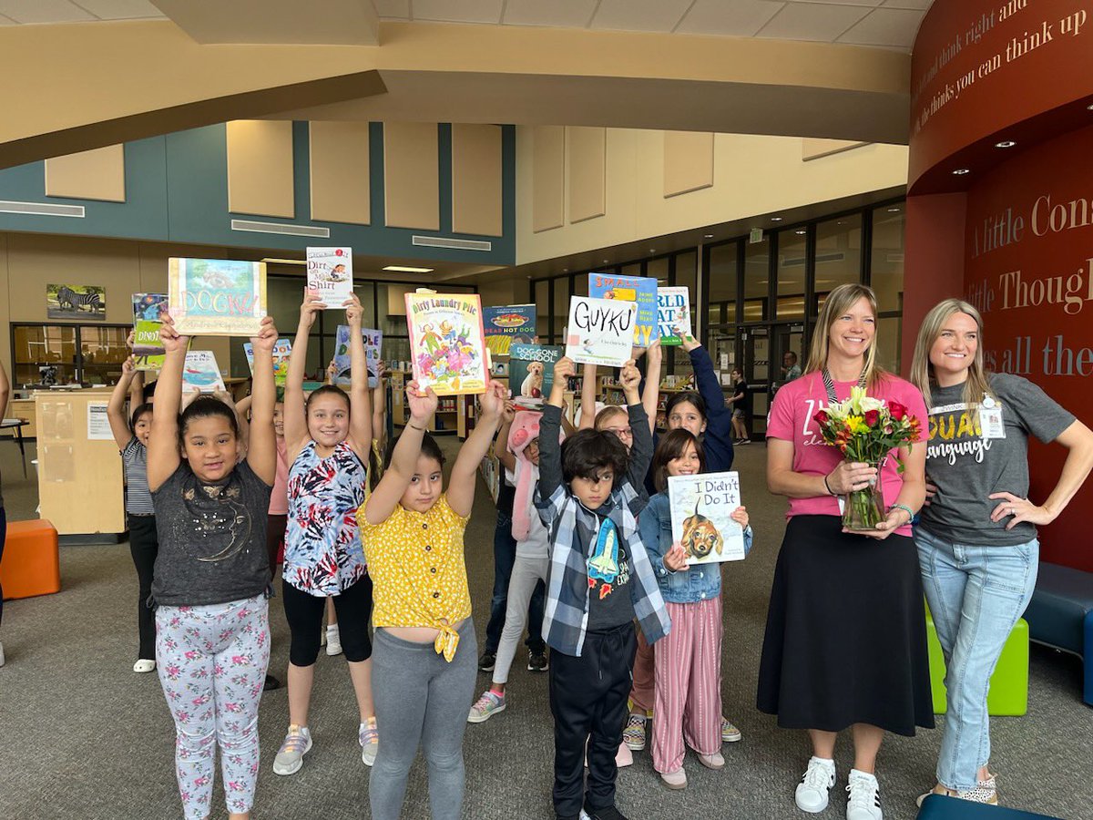 We love our Librarian! Thank you Mrs. Oliver for all you do here at Zwink! @ZwinkLibrary #NationalLibrarianDay
