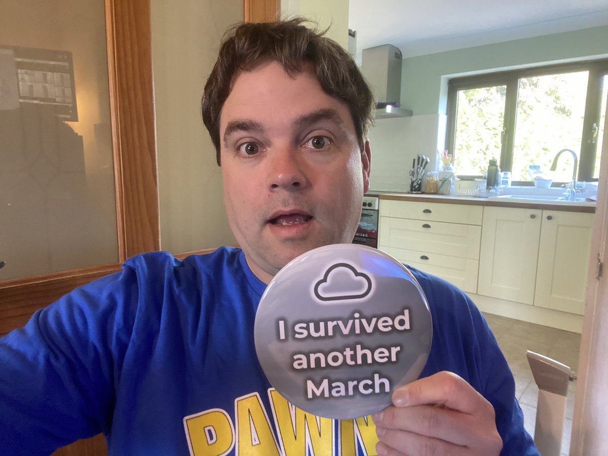 As some of you know, March is not my favourite month weather wise in the UK ☁️☁️☁️ - thankfully my good friend and colleague @danholley_ awarded me with a badge for my survival. 😂☁️☁️👏
