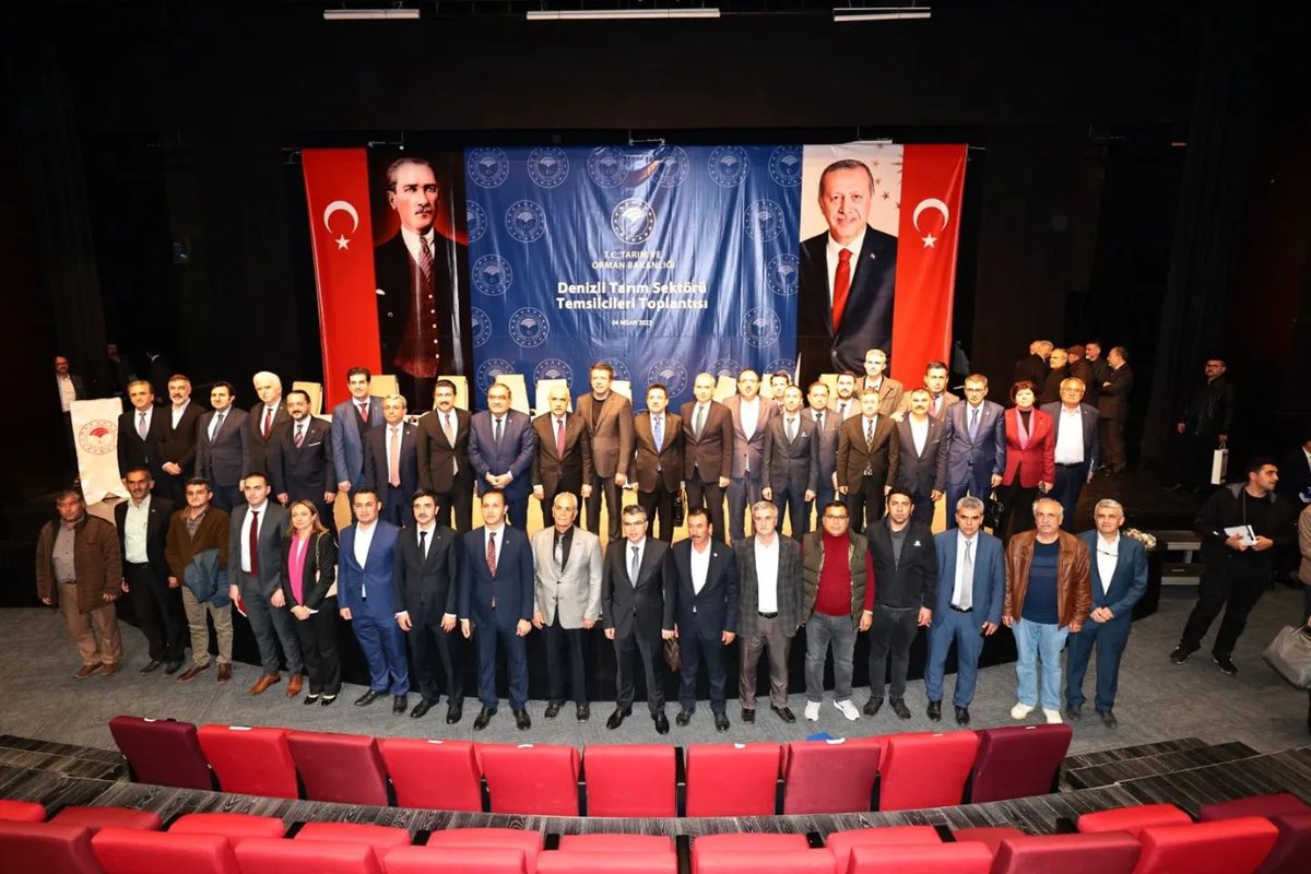 AK Parti Denizli (@akpartidenizli) on Twitter photo İl Başkanımız Sayın Yücel Güngör ve yönetim kurulu üyelerimiz, Tarım ve Orman Bakanımız Sayın <a href="/vahitkirisci/">Prof.Dr.Vahit Kirişci</a> başkanlığında düzenlenen Denizli Tarım Sektörü Temsilcileri Toplantısı'na katıldılar.
"20 yıllık dönemde 20,8 milyar liralık destek sağlamış olduk." İl Başkanımız Sayın Yücel Güngör ve yönetim kurulu üyelerimiz, Tarım ve Orman Bakanımız Sayın <a href="/vahitkirisci/">Prof.Dr.Vahit Kirişci</a> başkanlığında düzenlenen Denizli Tarım Sektörü Temsilcileri Toplantısı'na katıldılar.
"20 yıllık dönemde 20,8 milyar liralık destek sağlamış olduk."