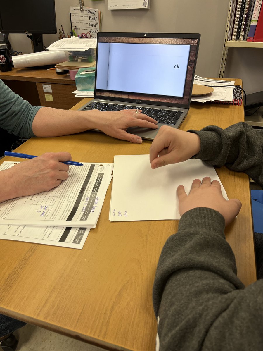 bentonmcaughey's tweet photo. @GlenOrchardPS teachers are on fire 🔥 as they continue their learning and teaching of phonological awareness, grades K-8 @MrBenGeeTLDSB @MacjanetJay https://t.co/lQesK1E0Cg