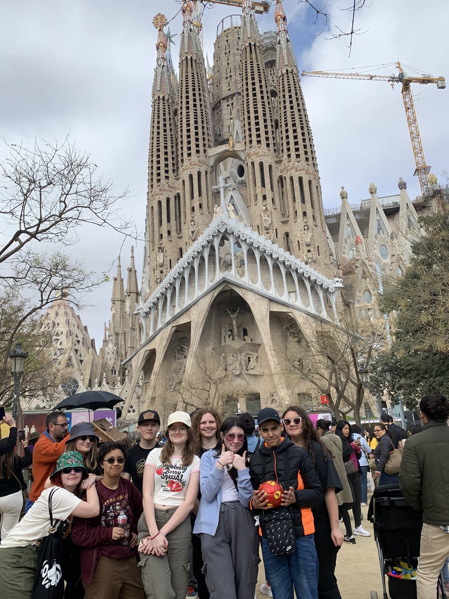 malonelanguages's tweet image. Day 1 in Barcelona off to a great start in Las Ramblas, La Plaza de Cataluña, the olympic stadium and La Sagrada Familia😎