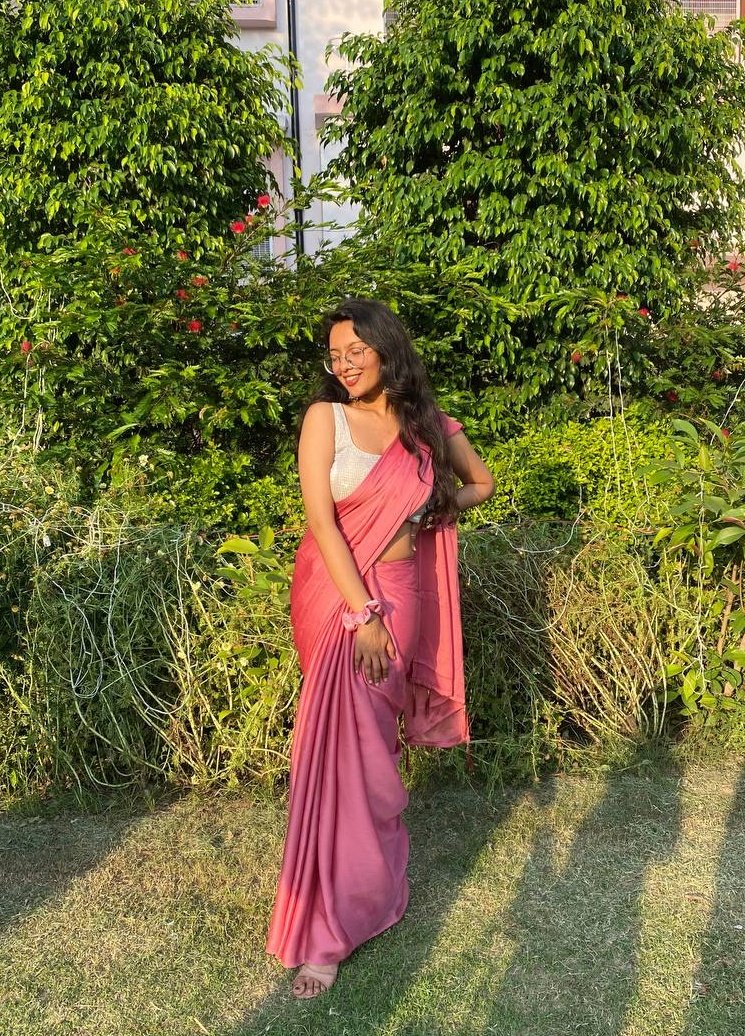 AishwaryaSur17's tweet photo. Time seemed to drag on for 4 years, but at this moment I felt that they flew in a fleeting moment. Marking this as a way I concluded BTech from IGDTUW 😂  #Farewell2023 https://t.co/2KztjYmCIB