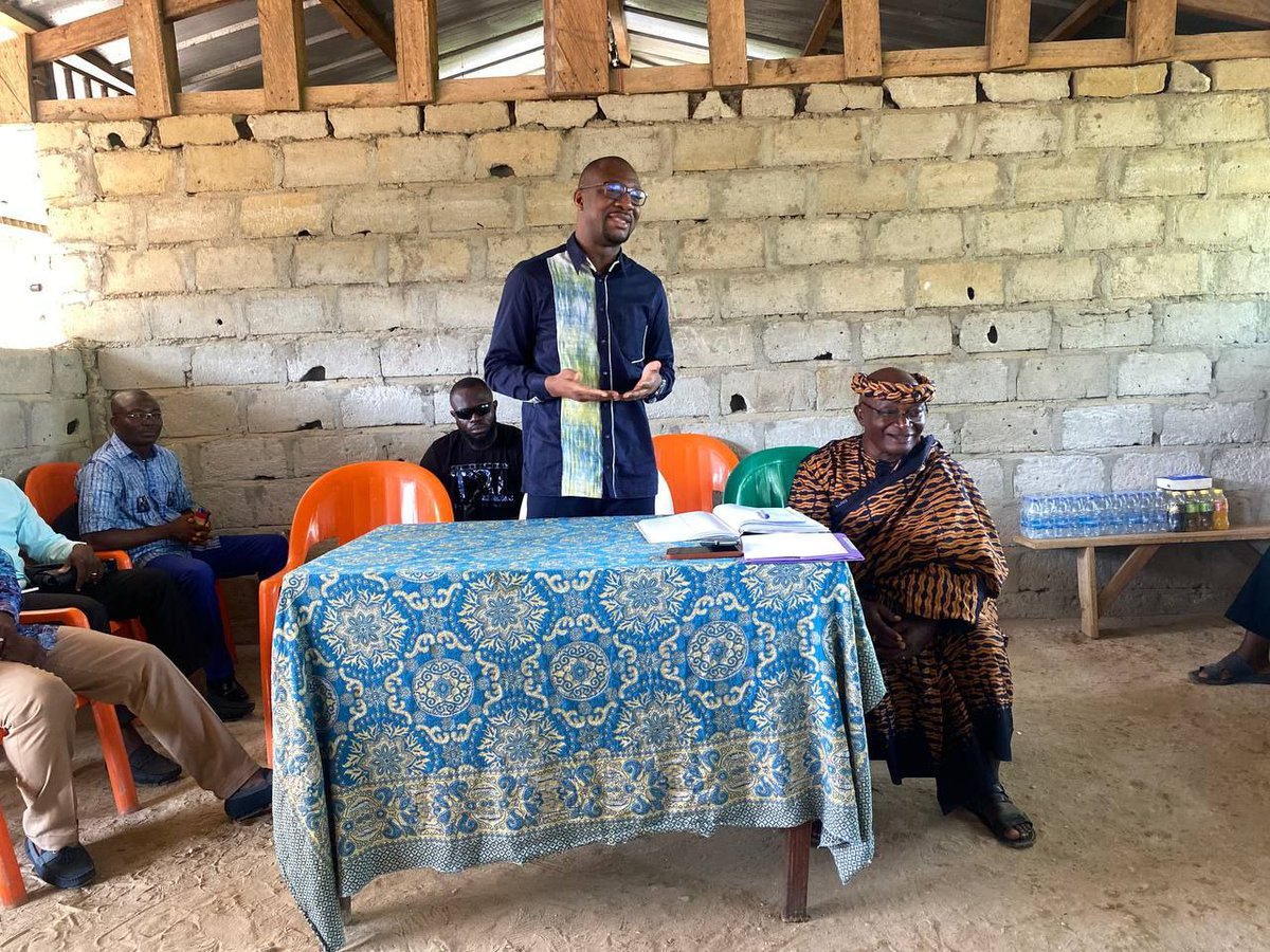 Lundi 3 avril 2023. Nous voici au quartier Nguessankoi-Extension pour une rencontre avec le Collectif des Chefs Traditionnels des Communautés, ainsi que plusieurs guides religieux, organisations de femmes et de jeunes.

Notre approche reste inchangée : écouter, échanger,