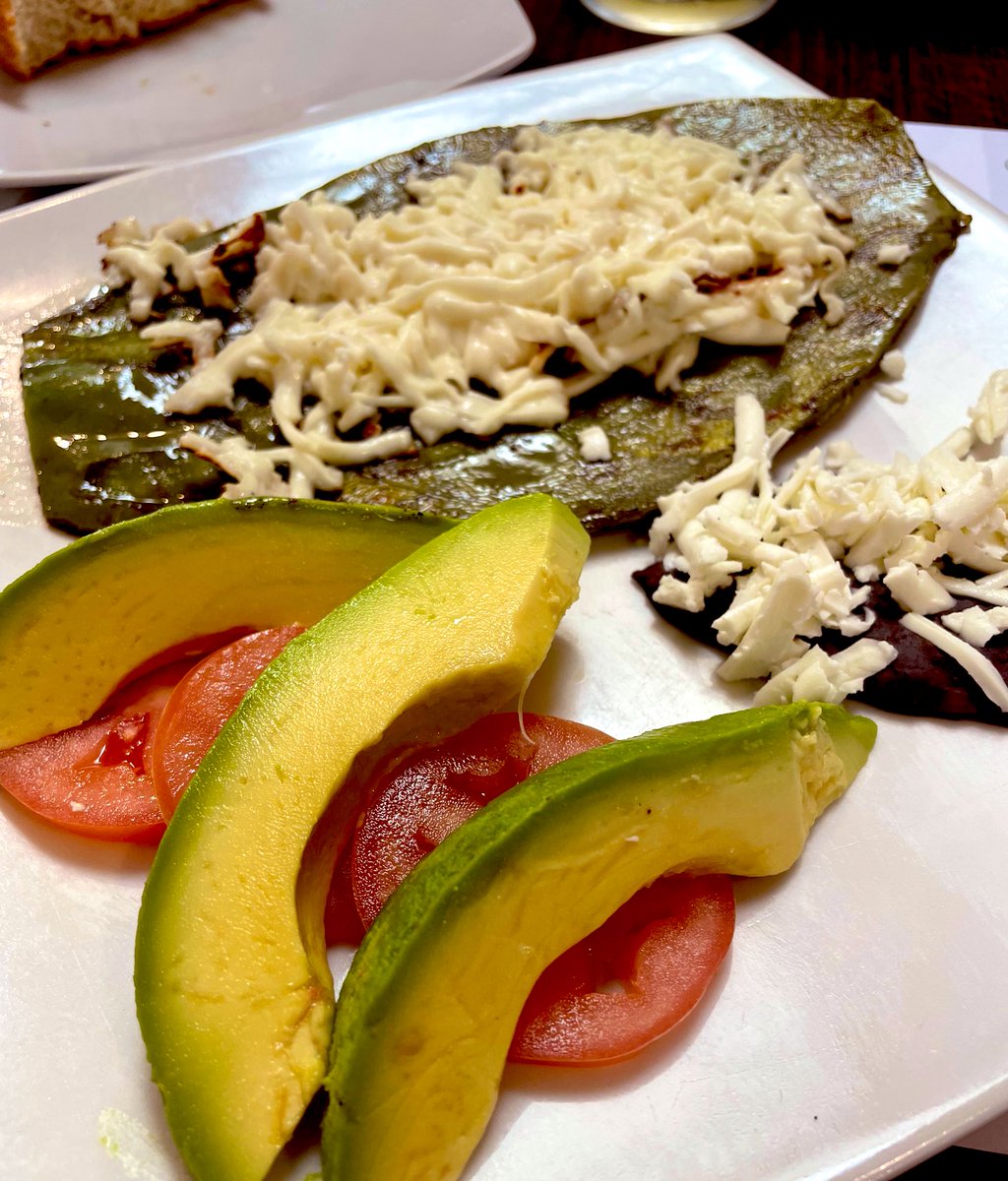 PequeeBonn's tweet photo. Desayuno de hoy.. en @LeducGourmet https://t.co/PPDm6Gryyo