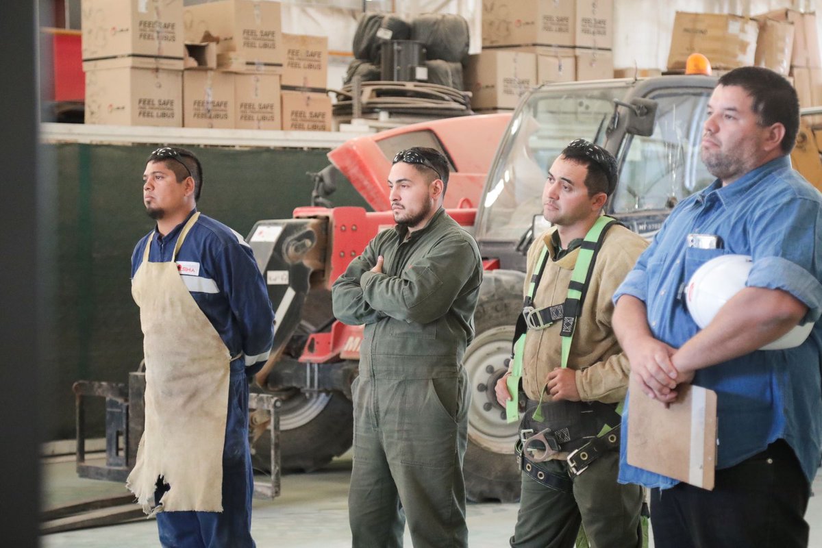 Me enorgullece ver cómo las empresas neuquinas crecen y se convierten en opciones confiables para la producción de hidrocarburos y en la generación de energía alternativa. SIMA es una pyme con visión hacia el futuro que genera trabajo genuino e impulsa el desarrollo de Neuquén.