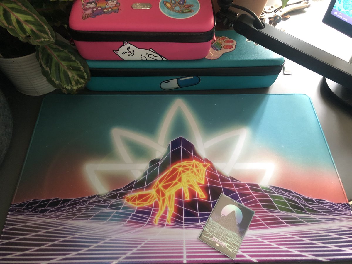 BergfuchsMTG's tweet photo. So happy with this playmat designed by @BenMakesStuff . Vapour wave take on my user name bergfuchs (mountain fox) in German also incorporating the @irish_magic logo deigned by @TheRealBarenzia. You might also spy @InklinCustoms take on our logo too as a sticker on my @QuiverTime https://t.co/zkaAcf76hU